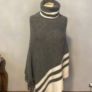 Sweater cape ❤️❤️